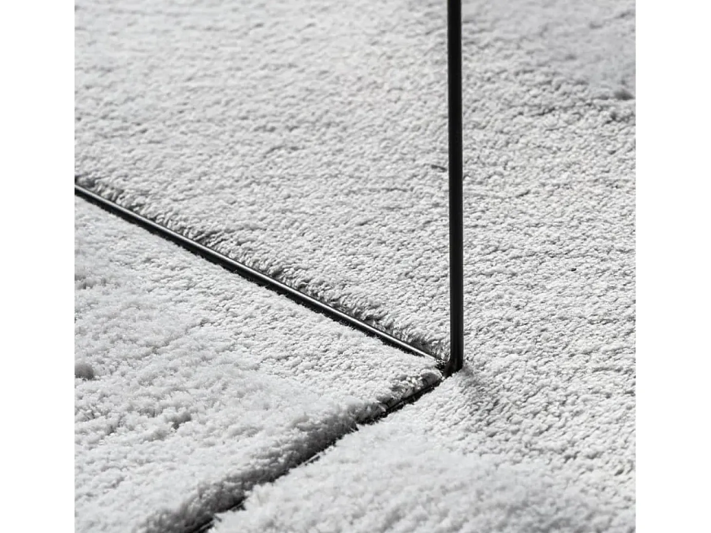 Alfombra HUARTE de pelo corto suave y lavable en gris 200x280 cm