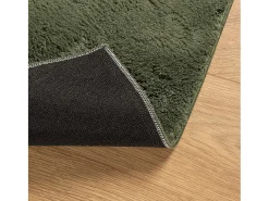 Alfombra HUARTE de pelo corto suave y lavable color verde bosque 100x200 cm
