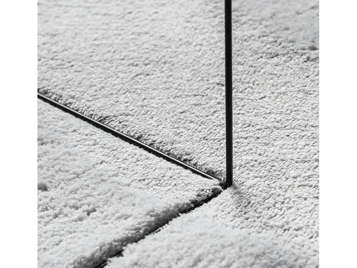 Alfombra HUARTE de pelo corto suave y lavable en gris 160x230 cm