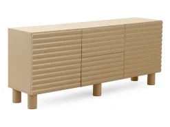Aparador beige con relieve ondulado en puertas y cajones