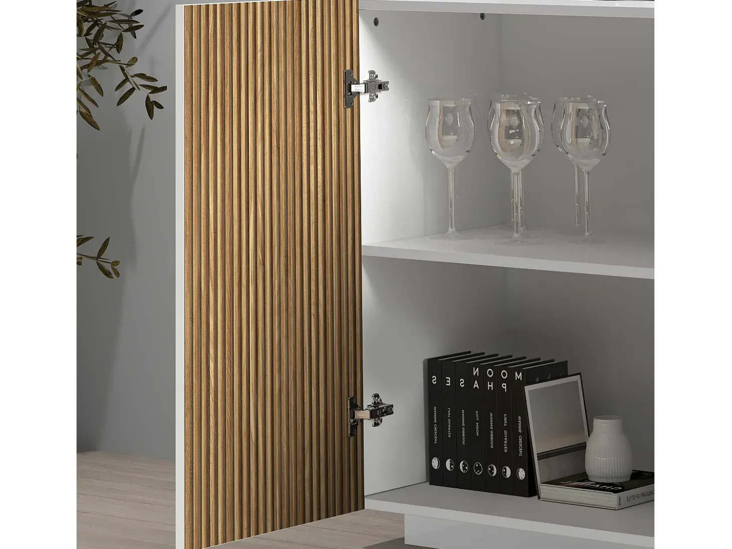 Aparador Coste con 4 puertas y 3 cajones en blanco mate y madera clara 220,1x43x86 cm