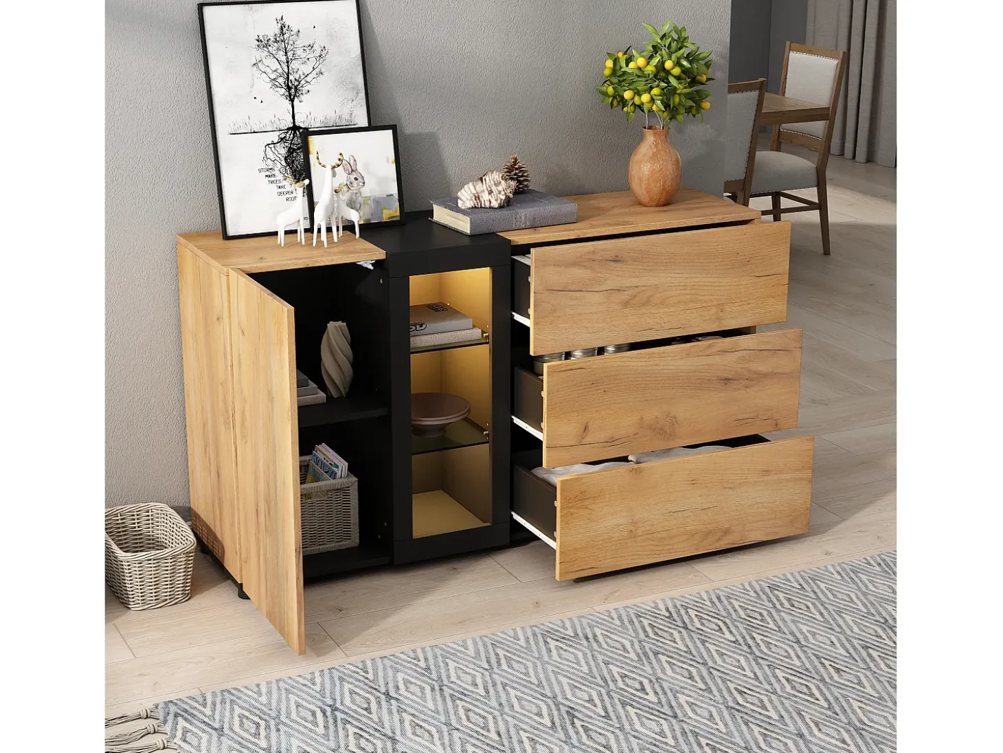 Aparador de cocina 140x40x80cm con 3 cajones, 1 puerta y 3 estantes de cristal, LED incluido, cuerpo en chapa de madera natural y negra.