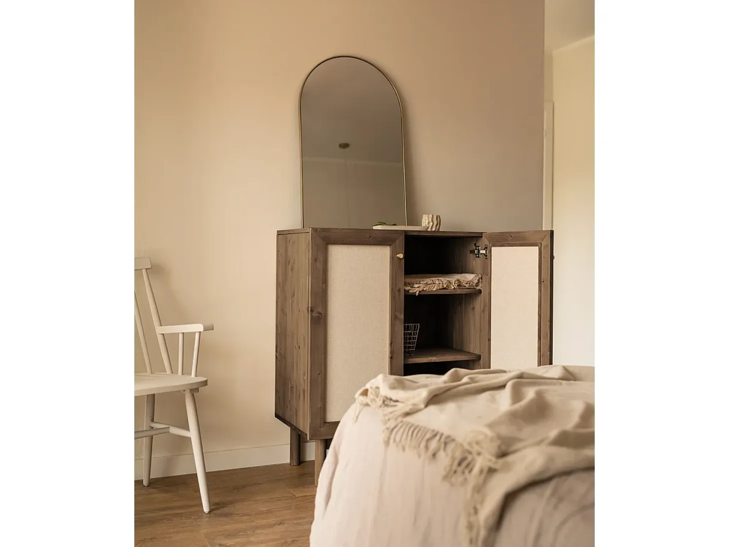 Aparador de madera maciza nogal - LINEN - DECOWOOD