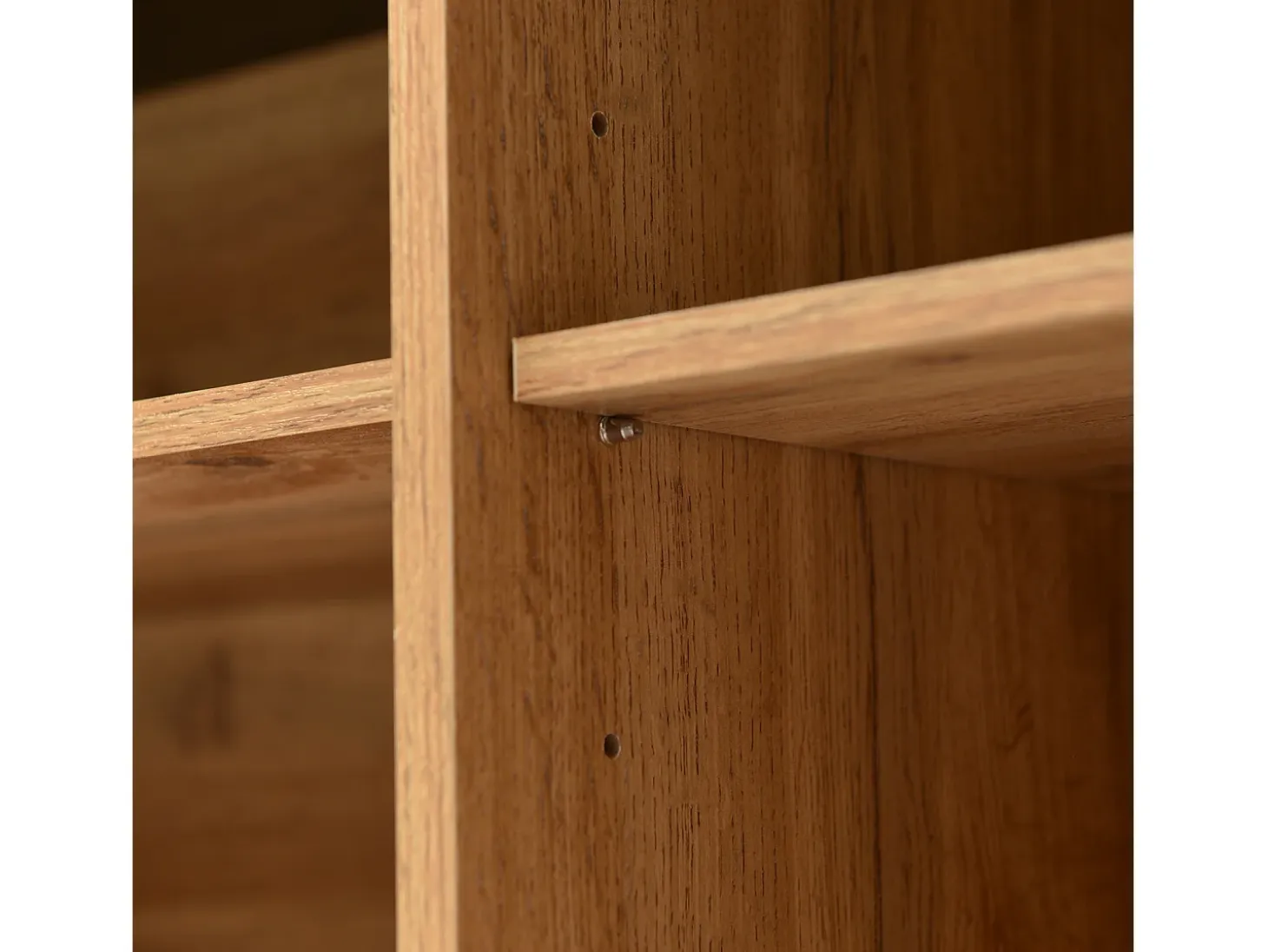 Aparador moderno de madera con 3 puertas y estantes, fabricado en madera natural, cómoda.