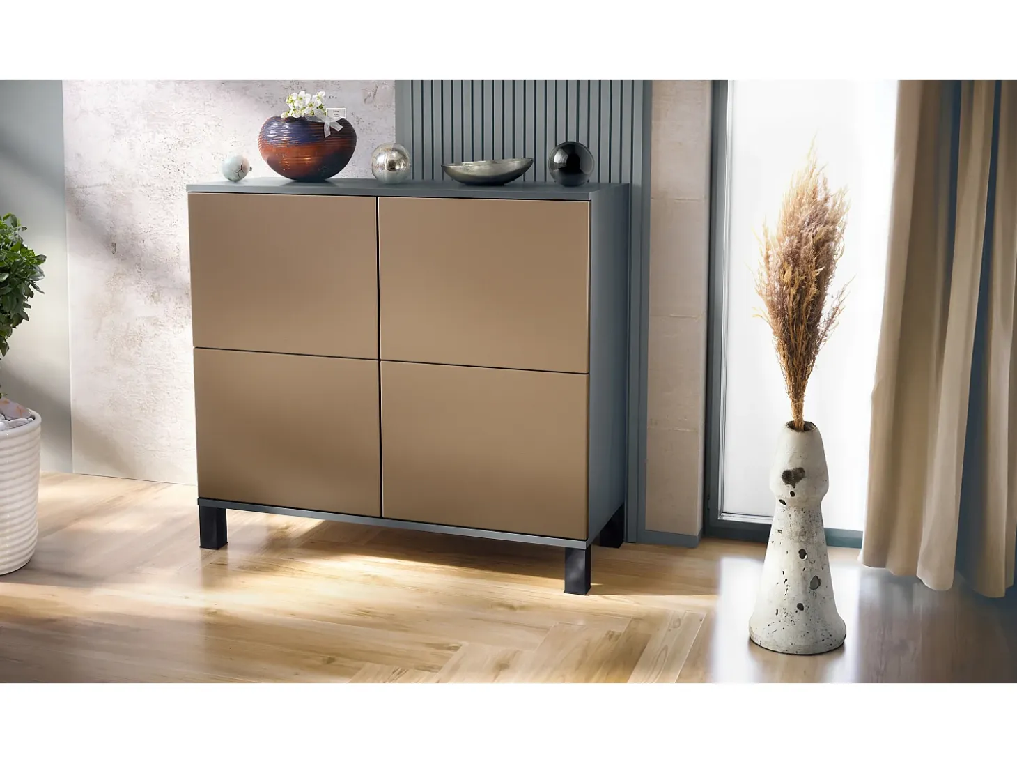 Aparador Rova V3 – Armario de cocina moderno con 4 puertas Push-to-Open antracita mate / aspecto en bronce (92,5 x 84.5 x 35)