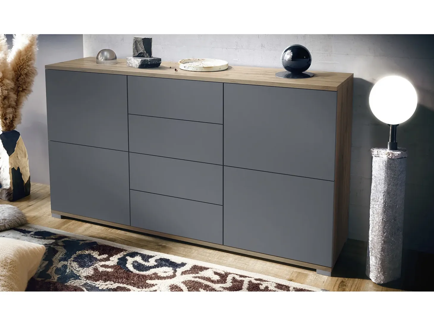 Aparador Rova V1 – Mueble con 4 Puertas y 4 Cajones, Roble Evoke/antracita mate (138,5 x 75,5 x 35)