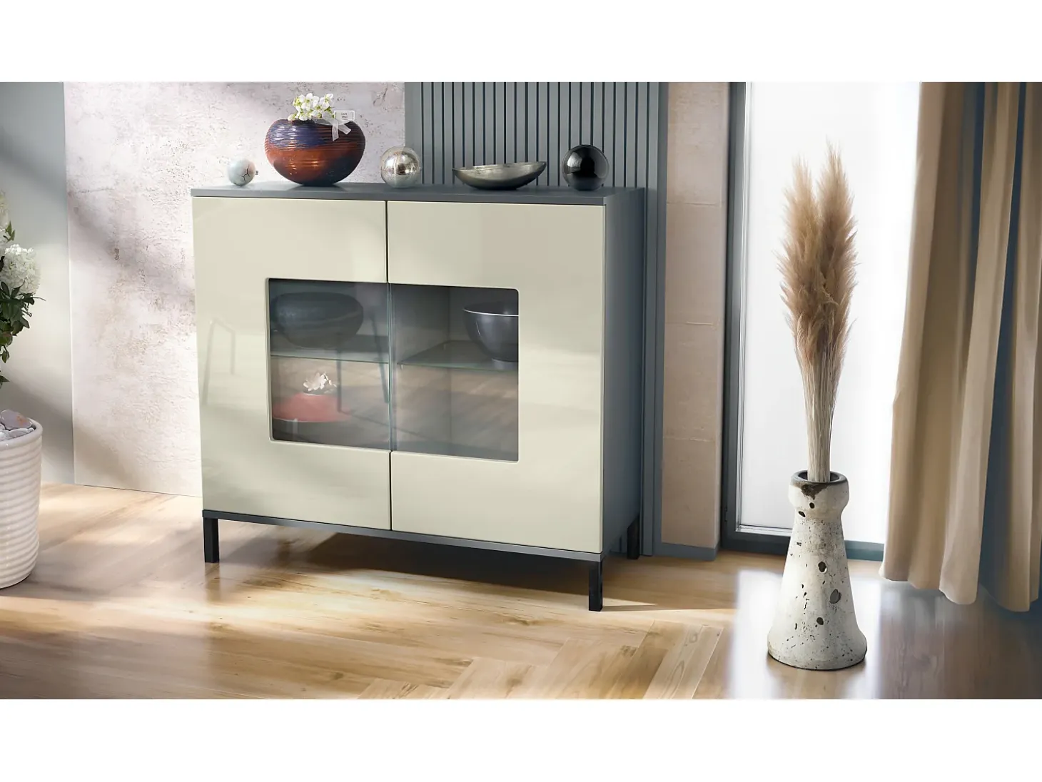 Cómoda Grömitz V3, Moderno armario de cocina con 2 grandes puertas de cristal antracita mate / crema de alto brillo (92,5 x 83.5 x 35)