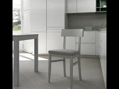 Conjunto de 2 sillas de salón "Siena" gris claro en madera lacada, tapizado moderno, 44x45 cm, alto 82 cm.