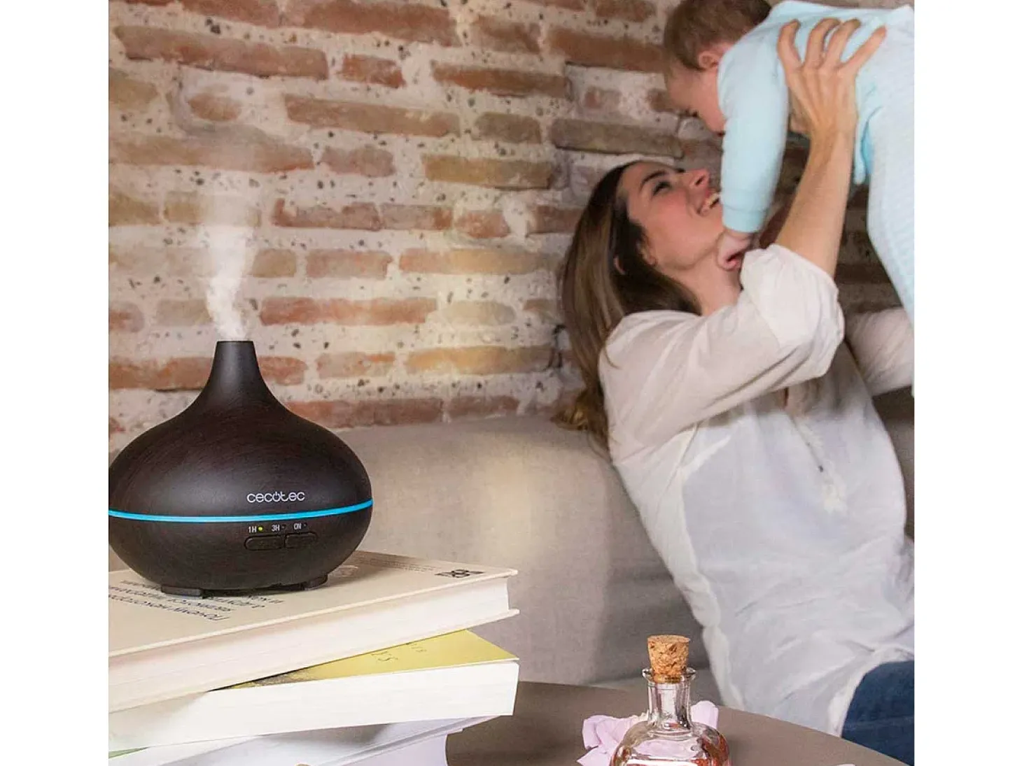 Humidificador Cecotec Pure Aroma 150 Yin luz LED 150ml negro