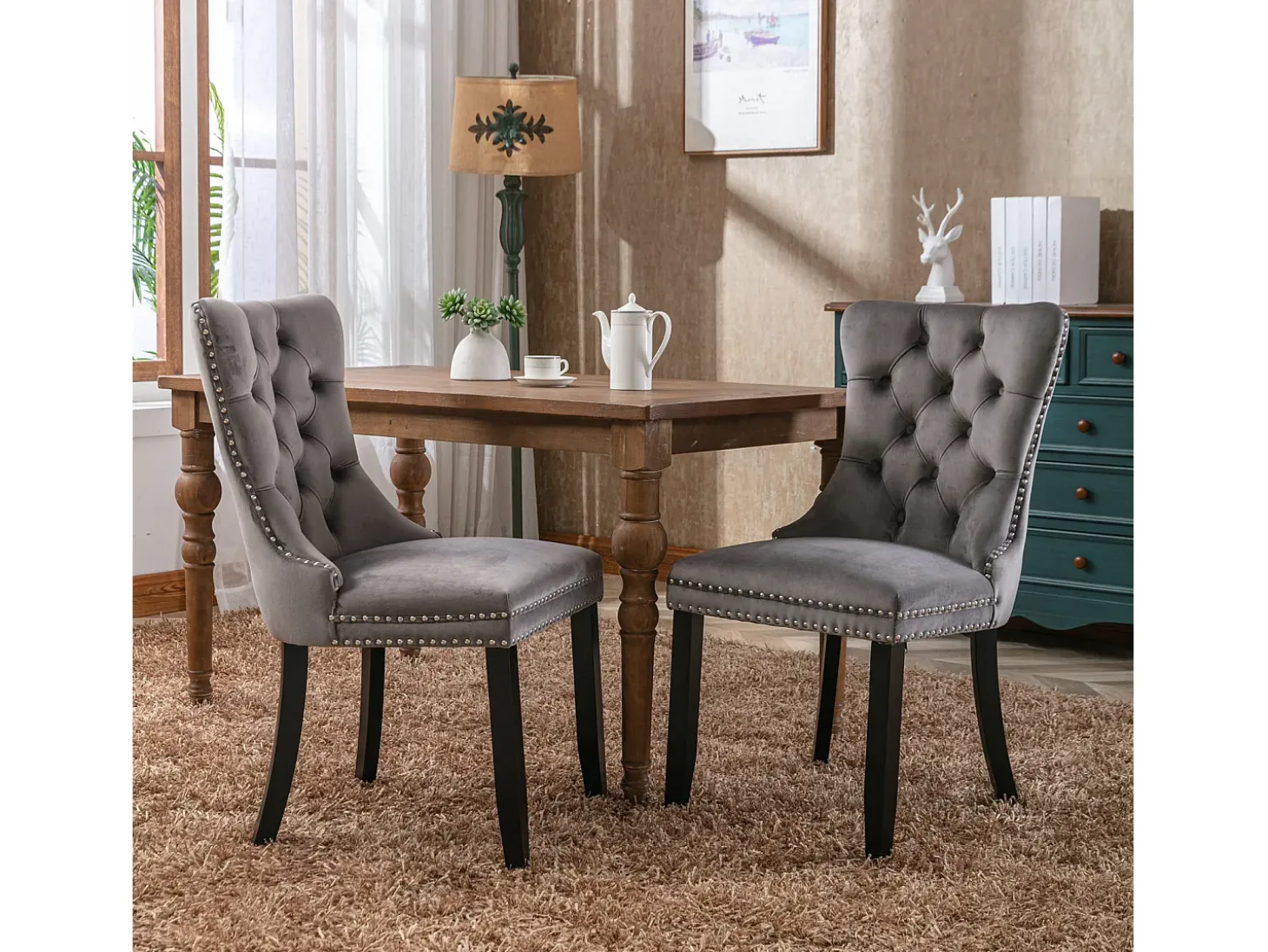 Juego de 2 sillas de comedor en terciopelo gris con tachuelas decorativas y respaldo acolchado