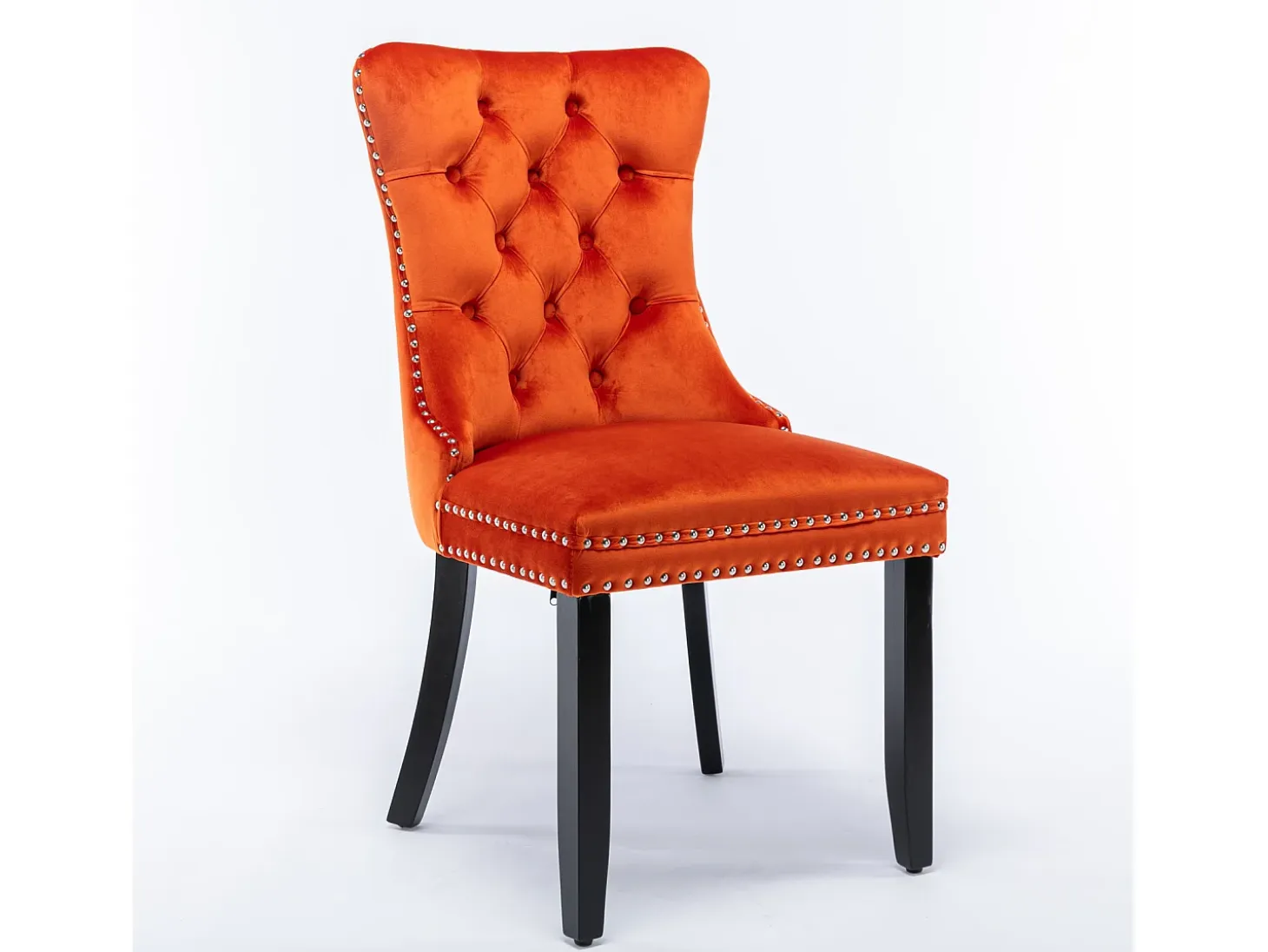 Juego de 2 sillas de terciopelo - Patas de madera y clavos decorativos - Color naranja