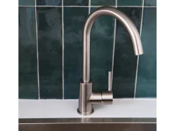 Kiwo Mezclador de fregadero estilo acero inoxidable Essebagno