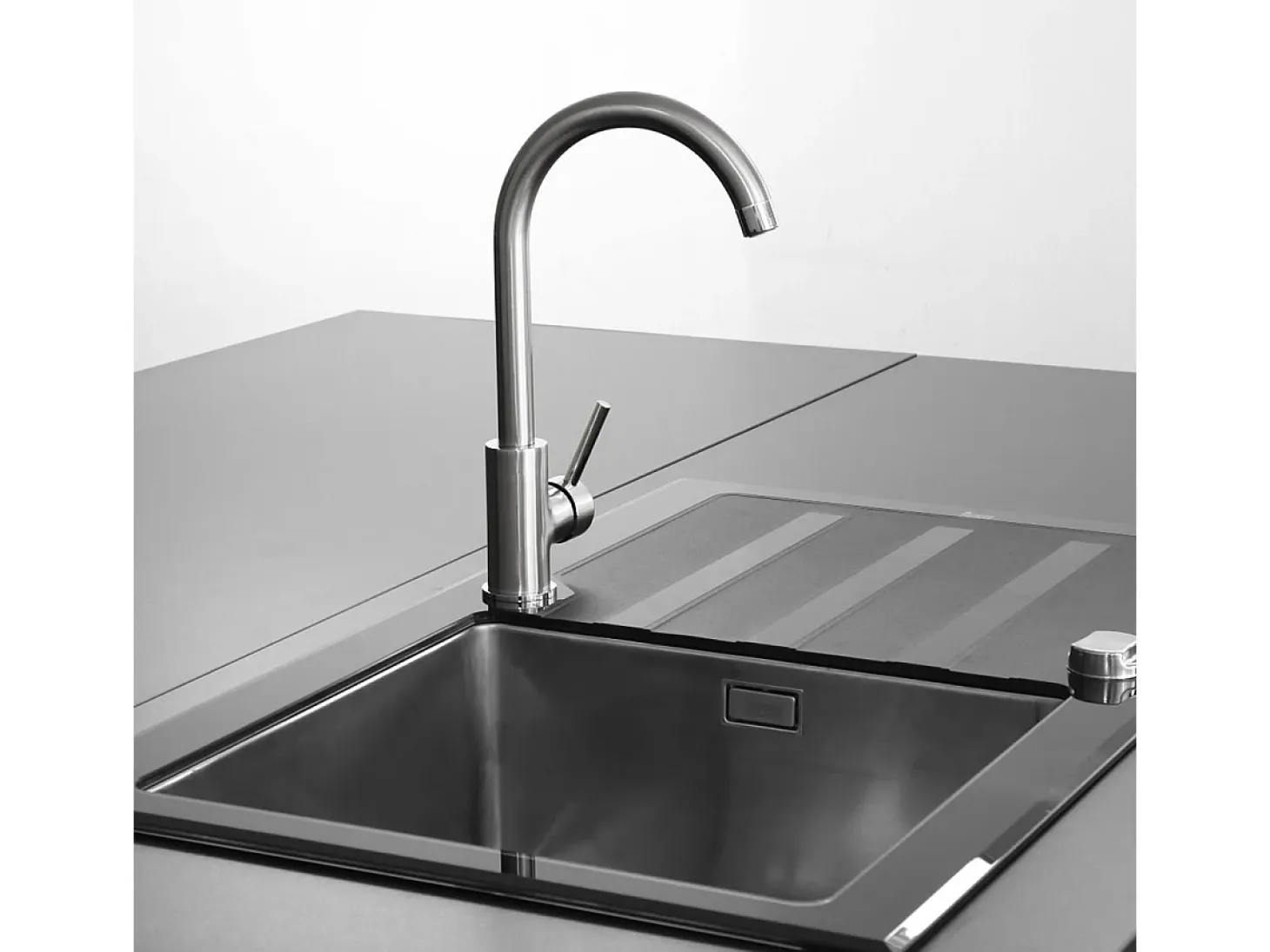 Kiwo Mezclador de fregadero estilo acero inoxidable Essebagno