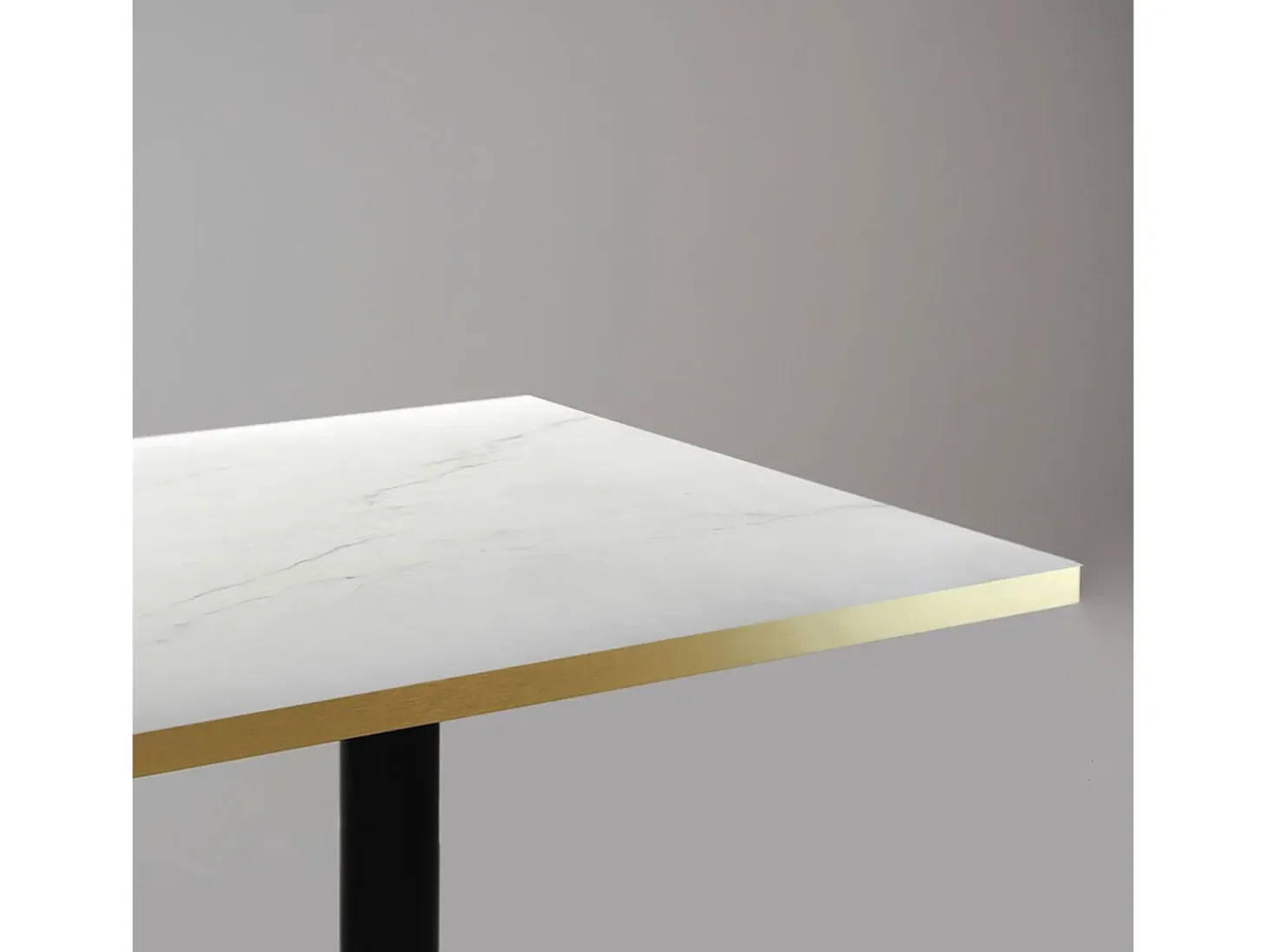 Mesa alta 60 x 60 cm - modelo Milán mármol Paros con cantos de latón