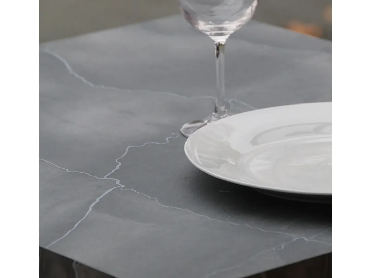 Mesa alta 60 x 60 cm - modelo Milan azul luna