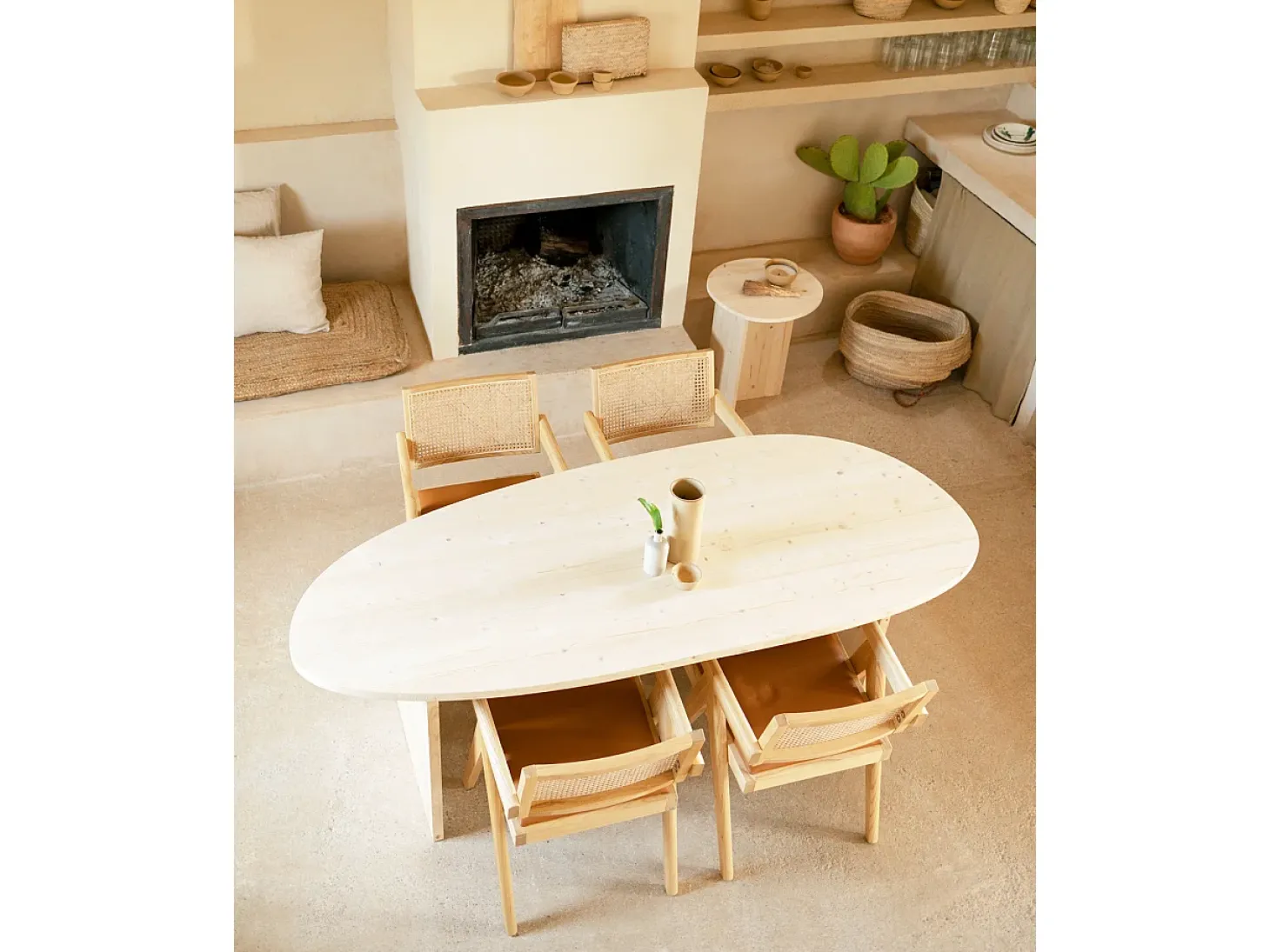 Mesa de comedor de forma orgánica de madera de abeto maciza Decowood en tono natural de 182,9x75cm - MUR - DECOWOOD