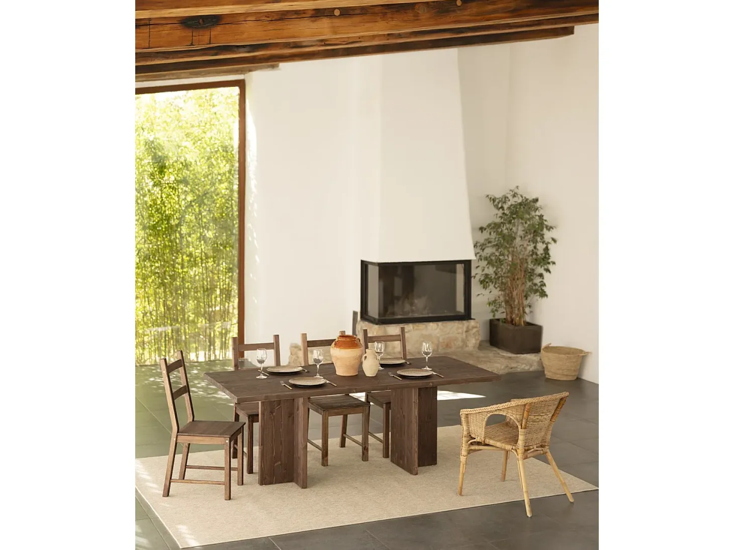 Mesa de comedor de madera maciza en tono nogal 180x75cm - TENA - DECOWOOD