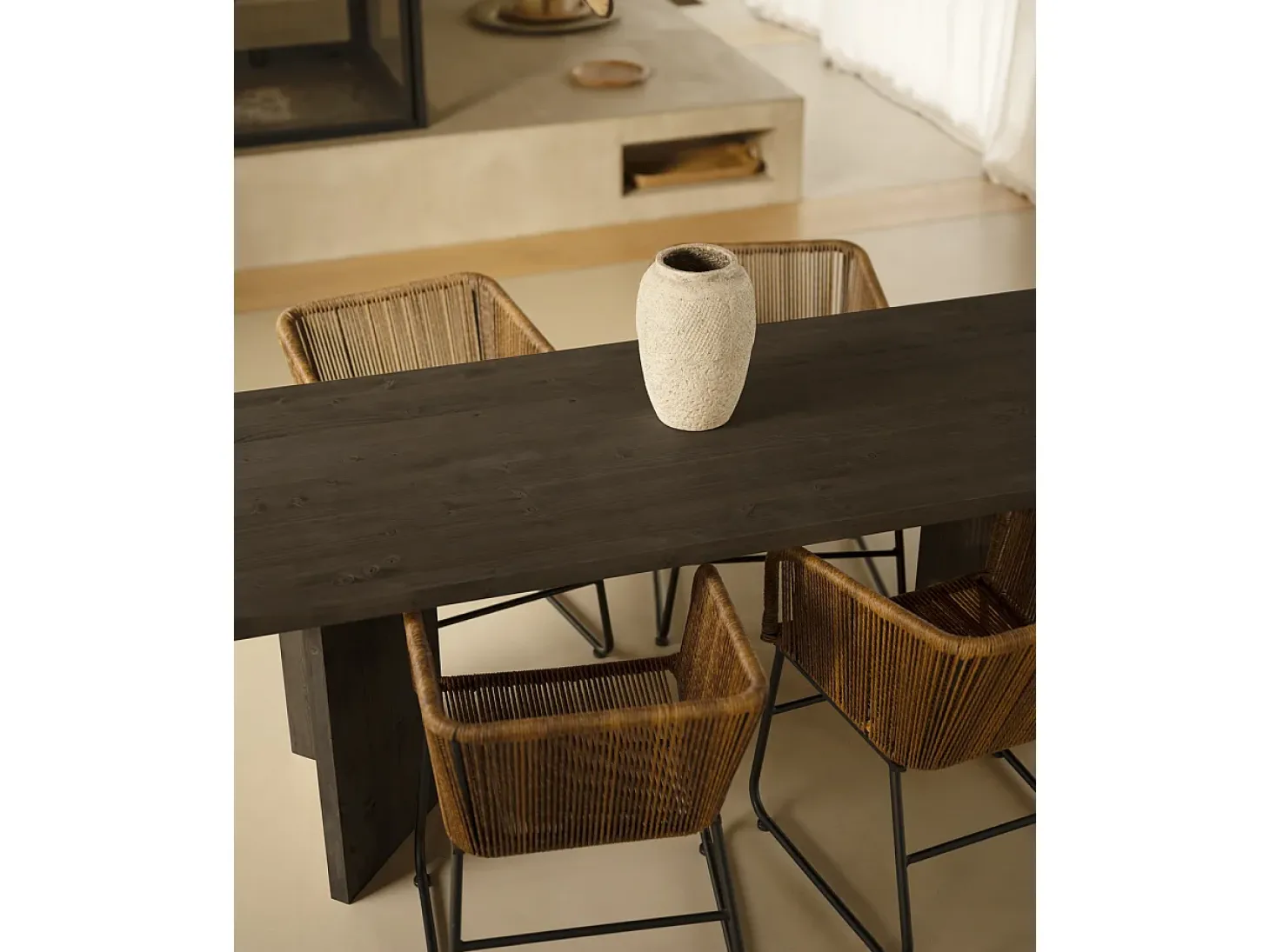 Mesa de comedor de madera maciza de abeto rectangular Decowood en tono negro de 200x75cm en tono negro - KYOTO - DECOWOOD