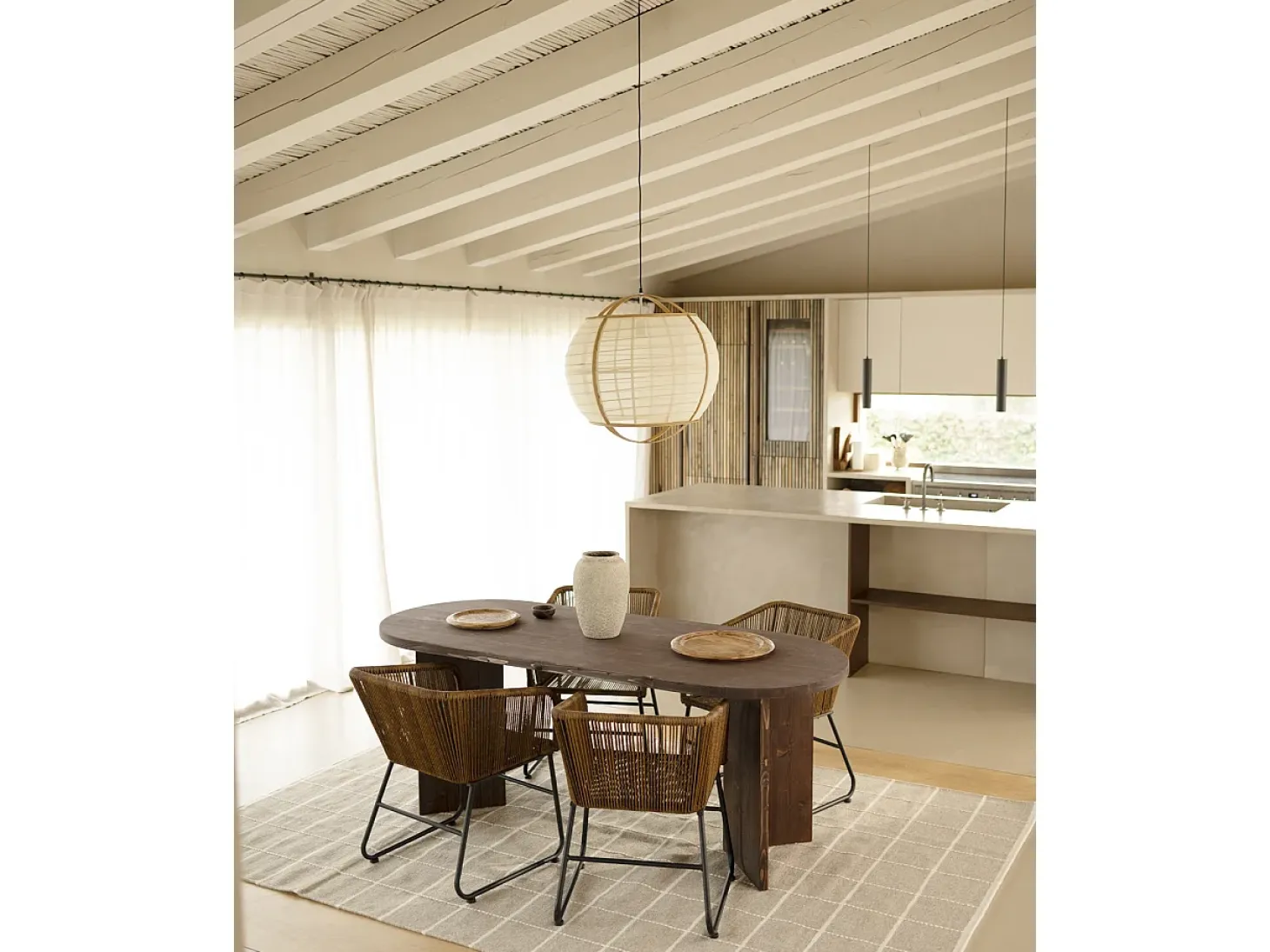 Mesa de comedor de madera maciza de abeto ovalada Decowood en tono nogal de 160x75cm en tono nogal - OSAKA - DECOWOOD