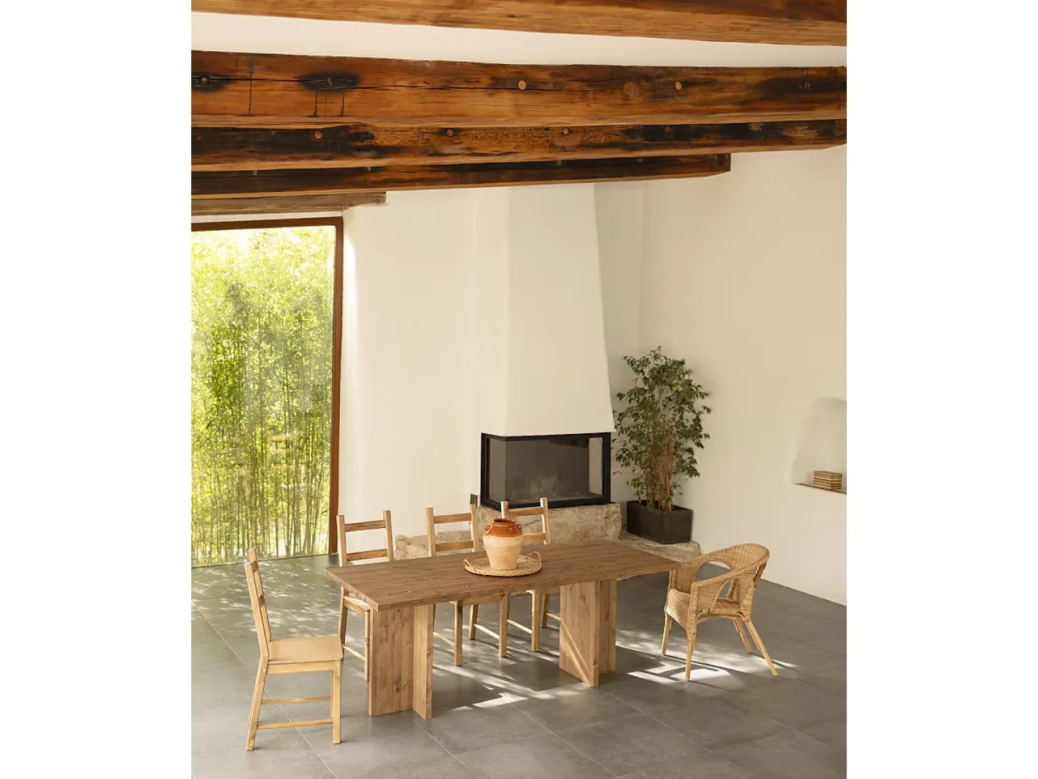 Mesa de comedor de madera maciza en tono roble oscuro 180x75cm - TENA - DECOWOOD