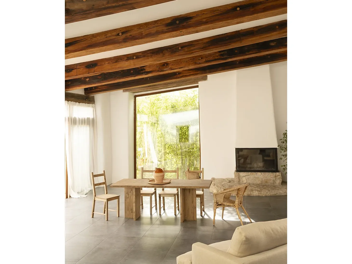 Mesa de comedor de madera maciza en tono roble oscuro 180x75cm - TENA - DECOWOOD