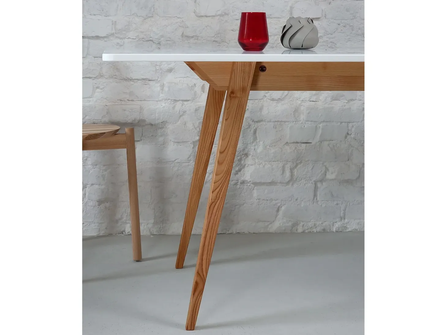 Mesa de comedor extensible 90 x 65 cm Envelope Blanco Tiza Roble