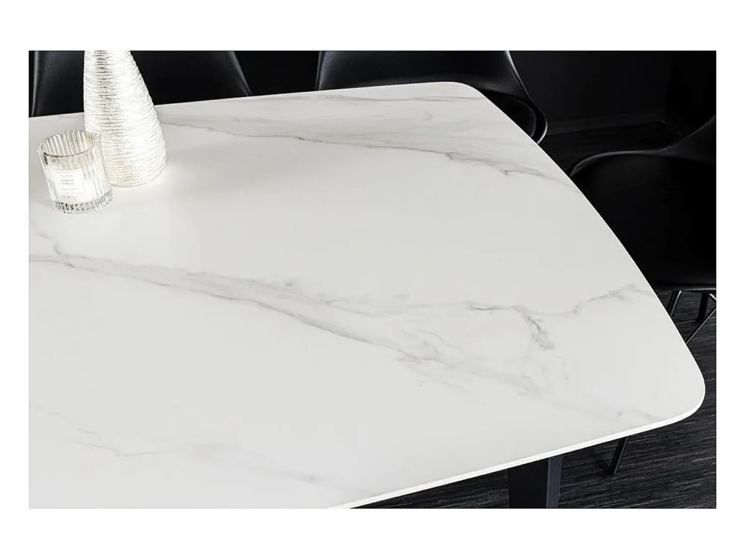 Mesa de comedor HEXA 160 cm – Tablero de cerámica efecto mármol blanco y estructura de metal negro