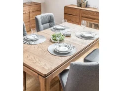 Mesa de comedor Manky extensible de 160 a 250 cm en madera rústica de roble