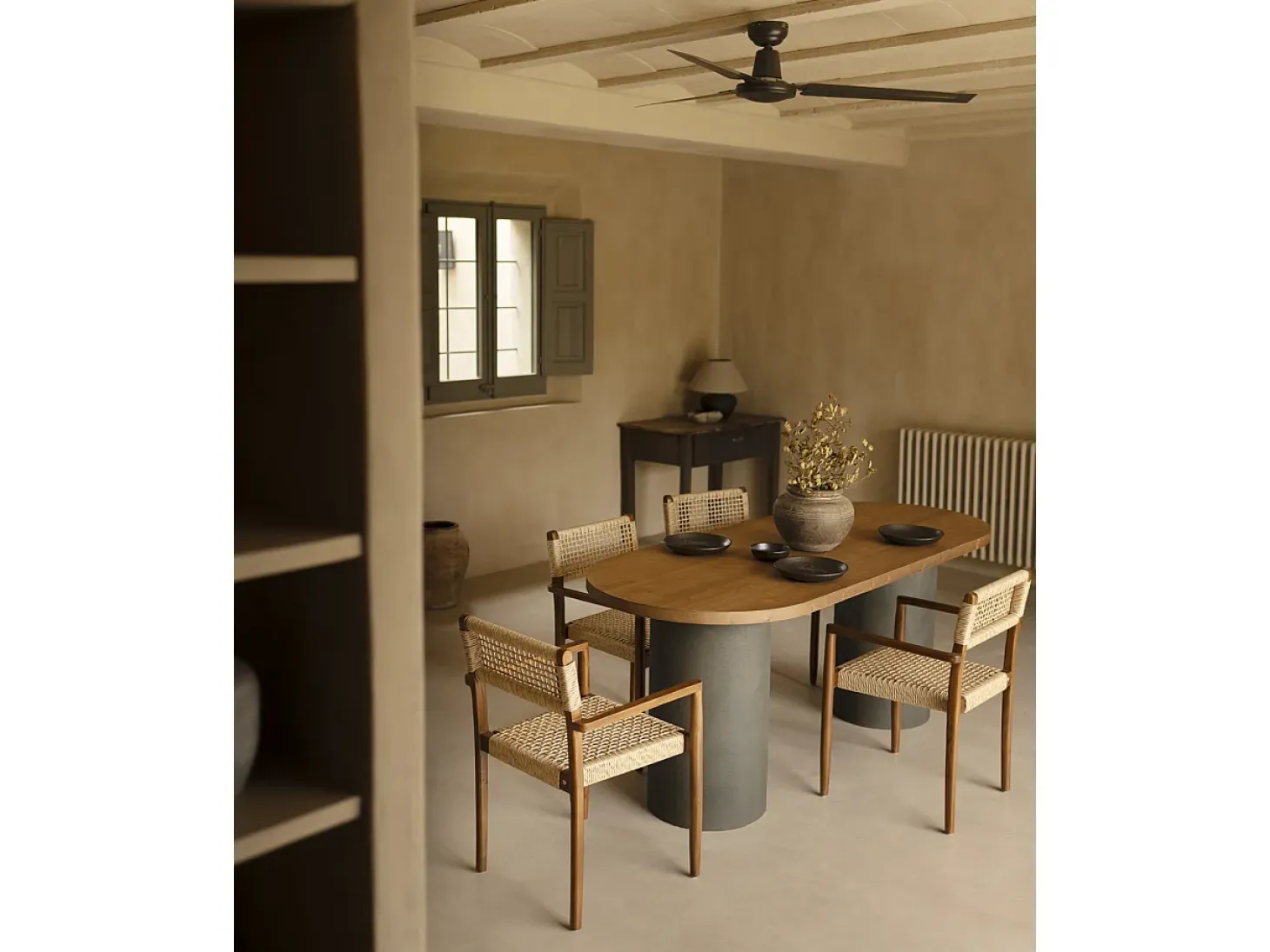Mesa de comedor ovalada de madera maciza tono roble oscuro y patas de microcemento en tono verde DECOWOOD de 220x75cm - LUCÍA - DECOWOOD