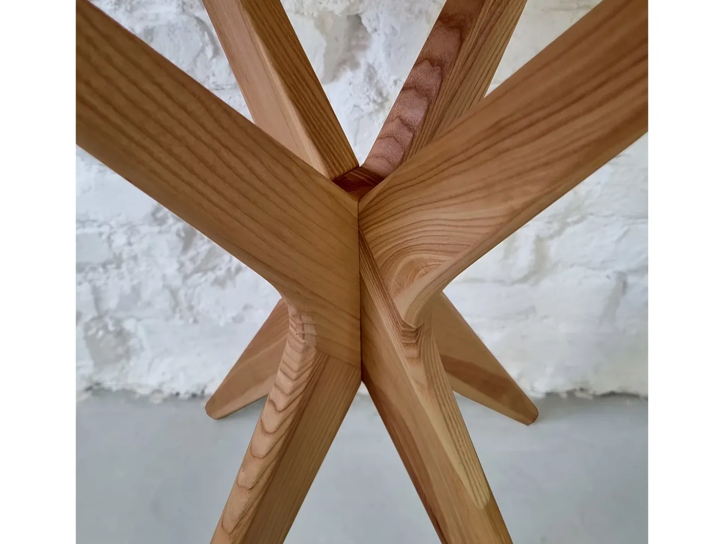 Mesa de comedor ovalada 75x100cm Jubi Blanca Roble
