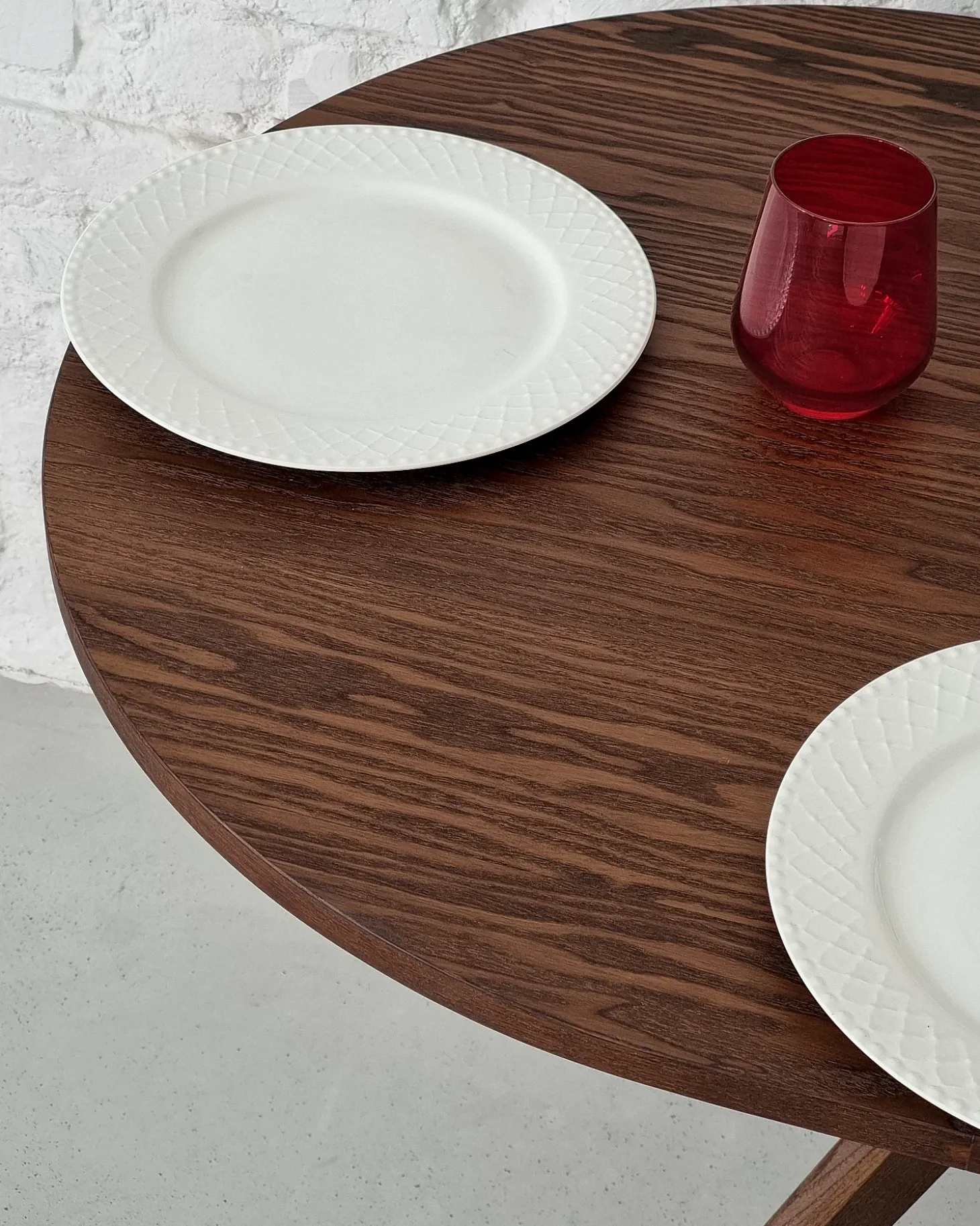 Mesa de comedor ovalada 75x100cm Jubi fresno teñido negro