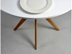 Mesa de comedor redonda 80cm Jubi Blanco Tiza | Pata de fresno teñida de roble
