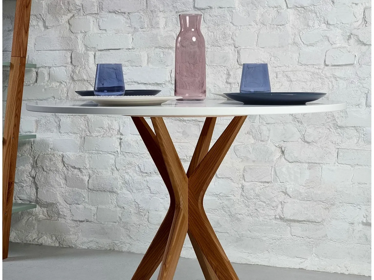 Mesa de comedor redonda 80cm Jubi Blanco Tiza | Pata de fresno teñida de roble
