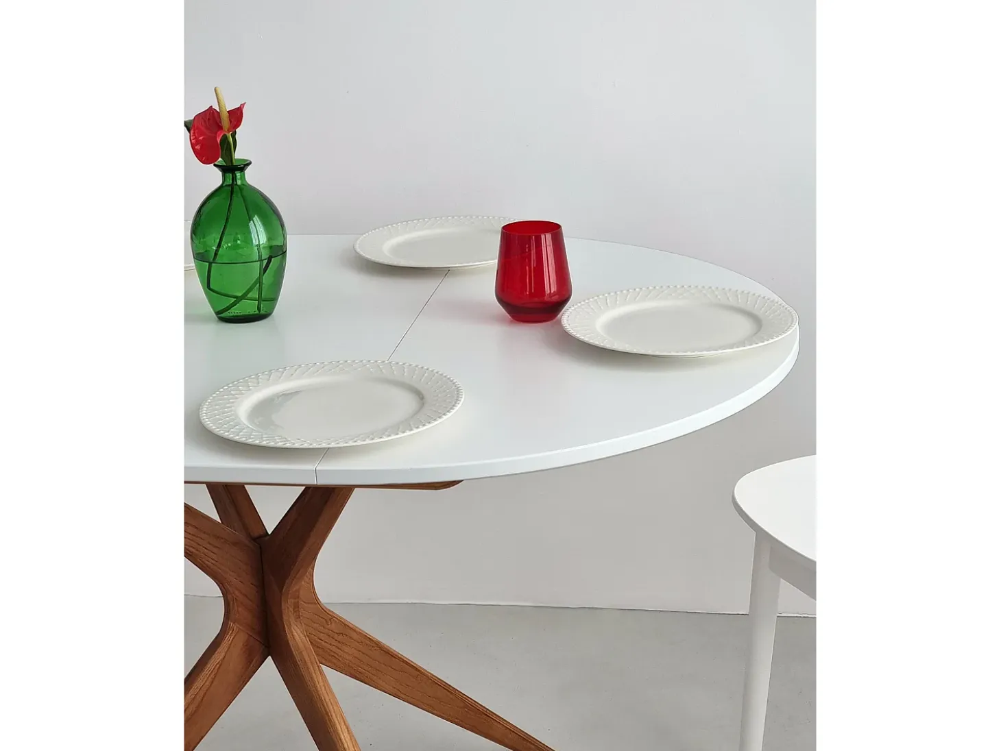 Mesa de comedor redonda extensible 90cm Jubi Rosa Antiguo | Pata de fresno teñida de roble