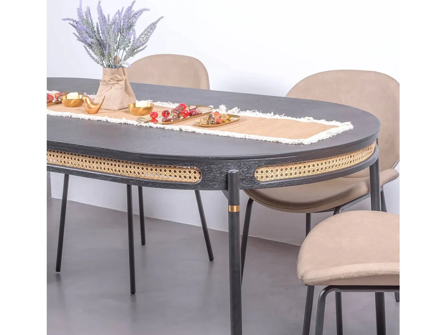 Mesa de comedor retro con detalles en ratán natural (180x90) - North - Negro