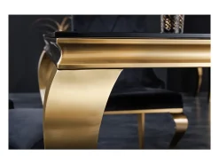 Mesa de comedor VELENA 180 cm – Tablero de vidrio negro y estructura de acero dorado – Elegancia barroca y diseño moderno