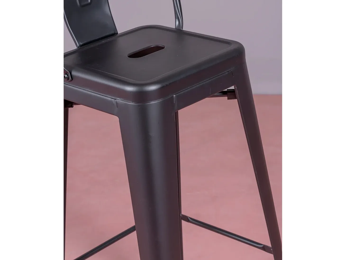 Pack de 4 taburetes metálicos con respaldo alto - Bistro - Negro