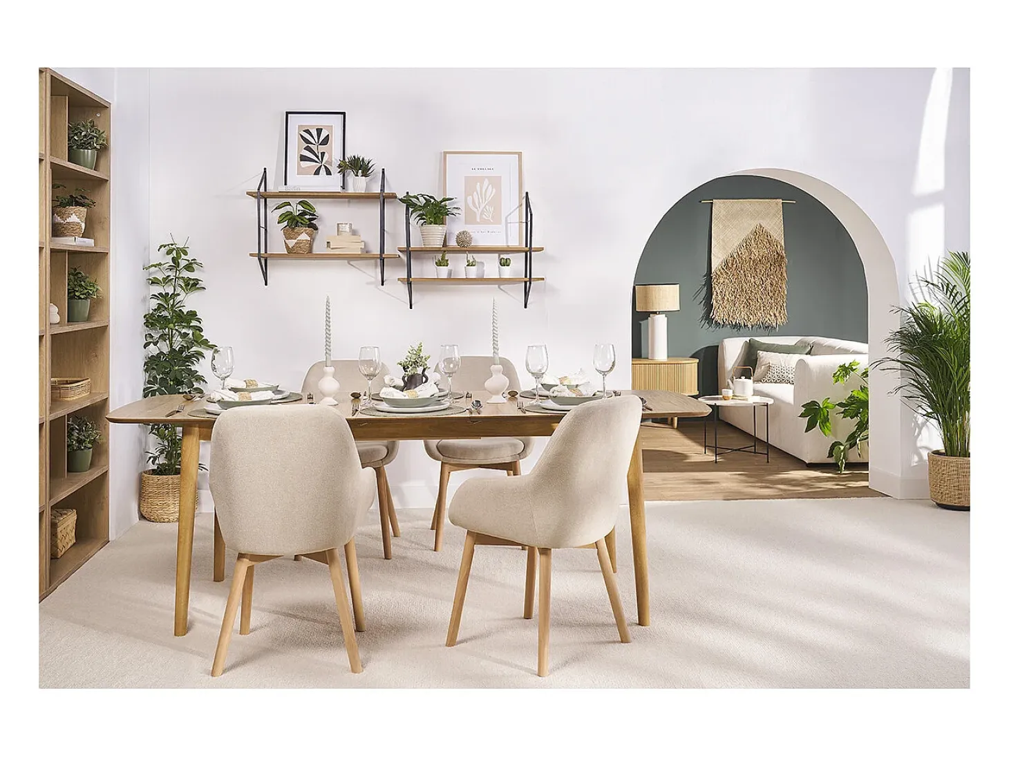 Set de 2 sillas nórdicas de tela efecto aterciopelado beige y madera clara maciza HOLO