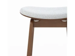 Set de 2 taburetes para isla central en madera y tela gris 65,5 cm - Jude