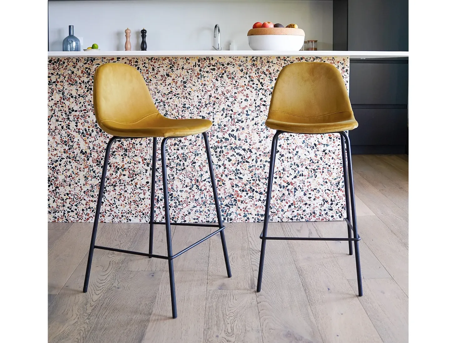 Set de 2 taburetes para isla de cocina en terciopelo amarillo 65 cm - Henrik