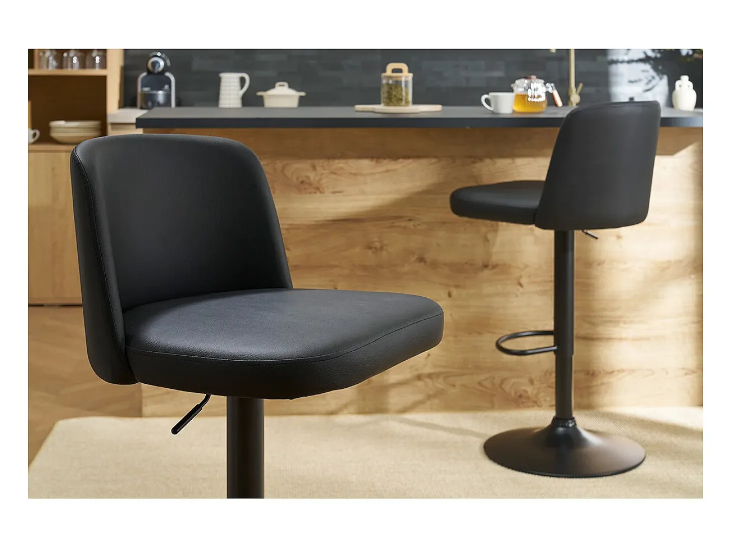Set de 2 taburetes de cocina ajustables de poliuretano negro y metal negro MONTI