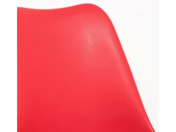 Silla escandinava con cojín rojo imitación Ginebra