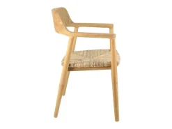 Silla Louika de madera maciza natural y asiento de ratán.