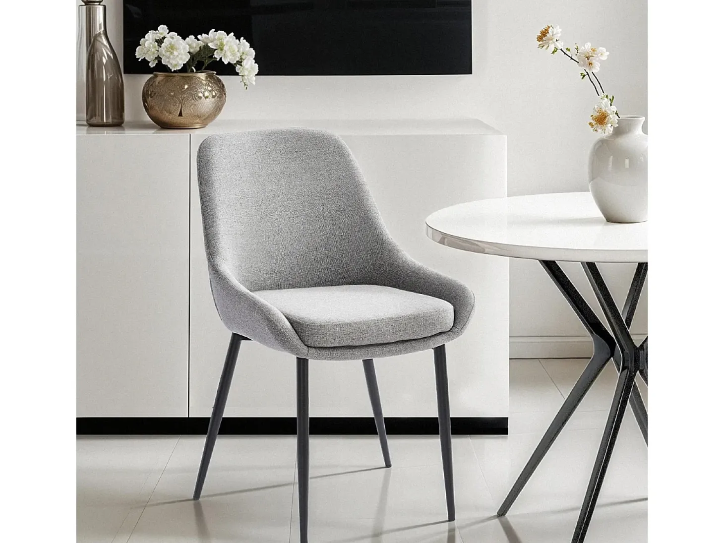 Silla moderna de cocina de tela con patas de metal color negro Piros - Gris