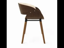 Silla Polo beige de cuero sintético y madera chapada en nogal