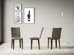 Silla Sofy moderna de piel sintética y patas de metal antracita-Color Marrón claro