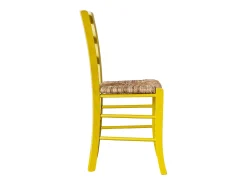 Silla veneciana amarilla de madera con asiento de paja de arroz