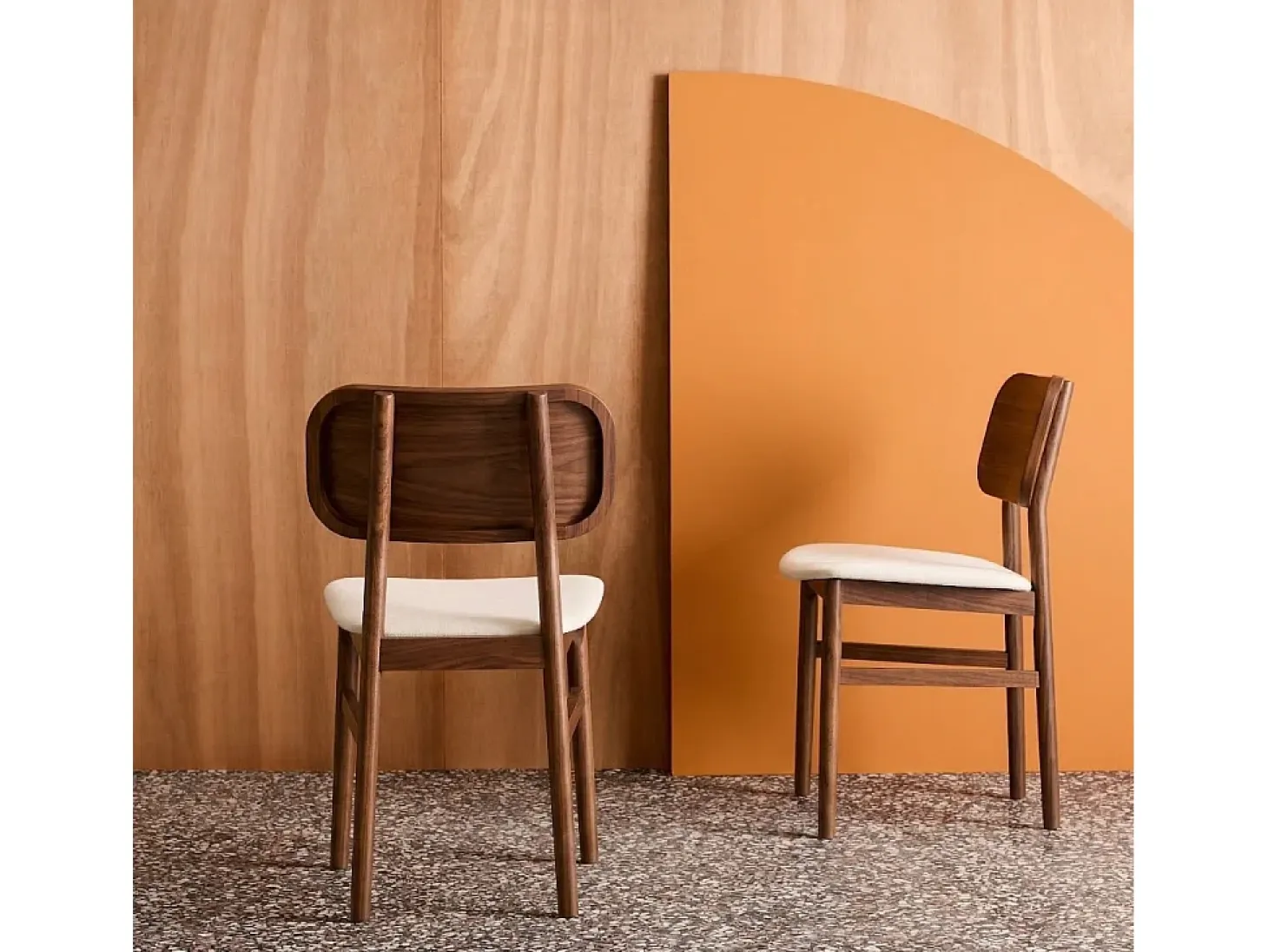 Silla vintage de madera de hevea y tela, set de 2 nogal