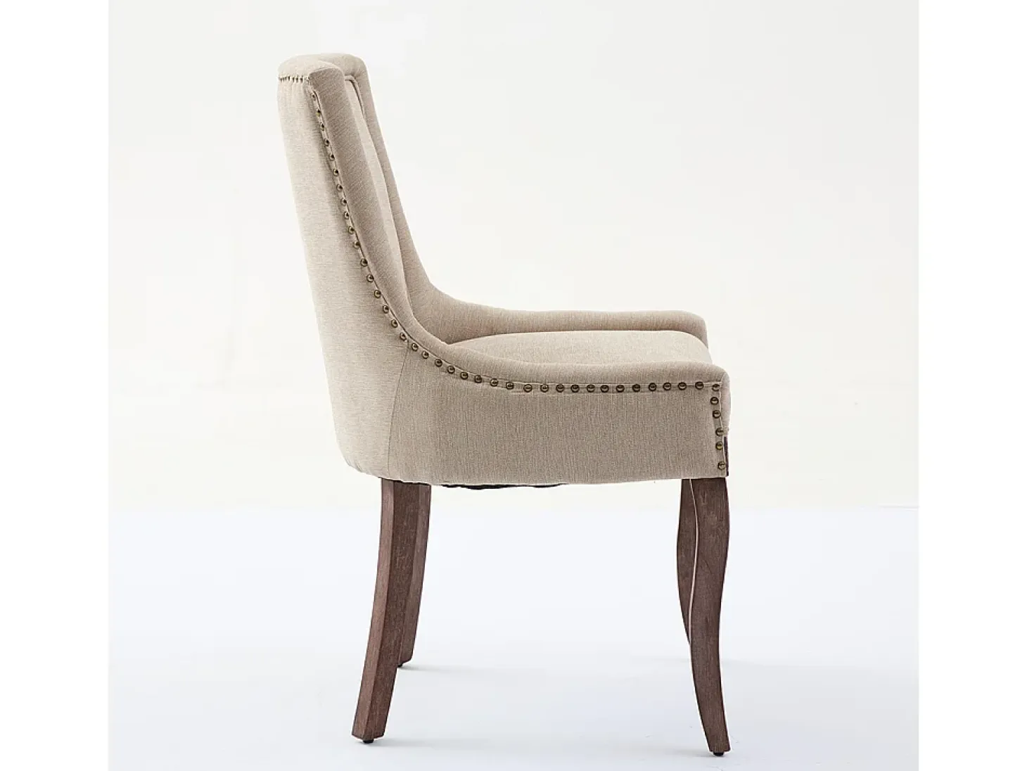 Sillas de comedor extragrandes, asientos acolchados de tela, tachuelas de bronce, juego de dos, beige