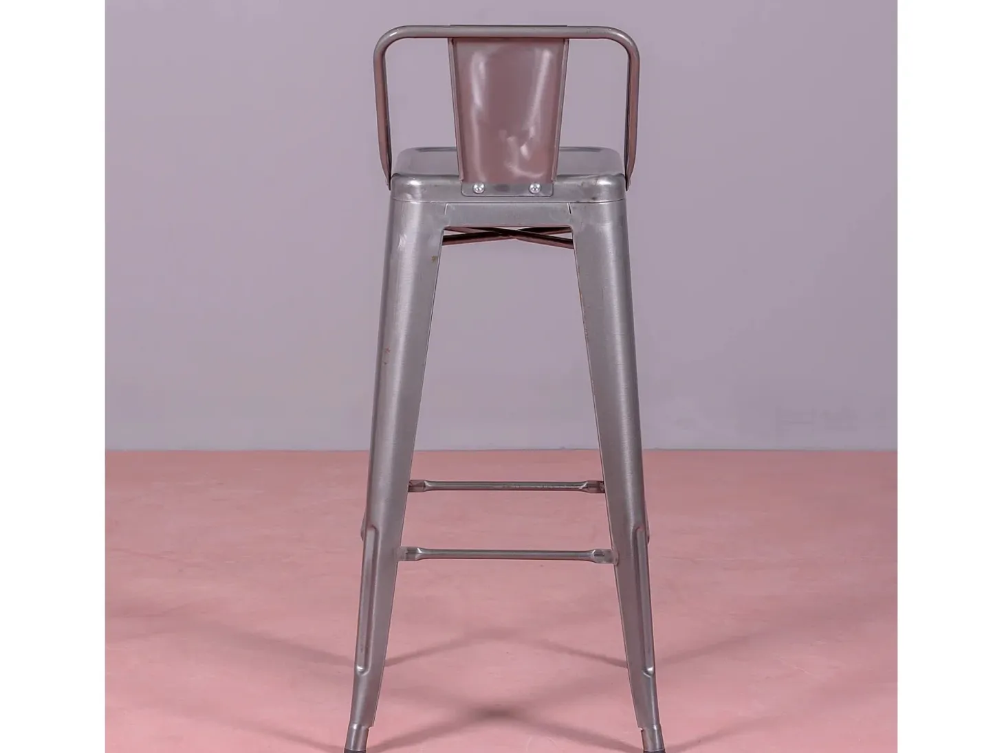 Taburete industrial en acero metalizado con respaldo bajo (76cm) - Bistro - Metálico